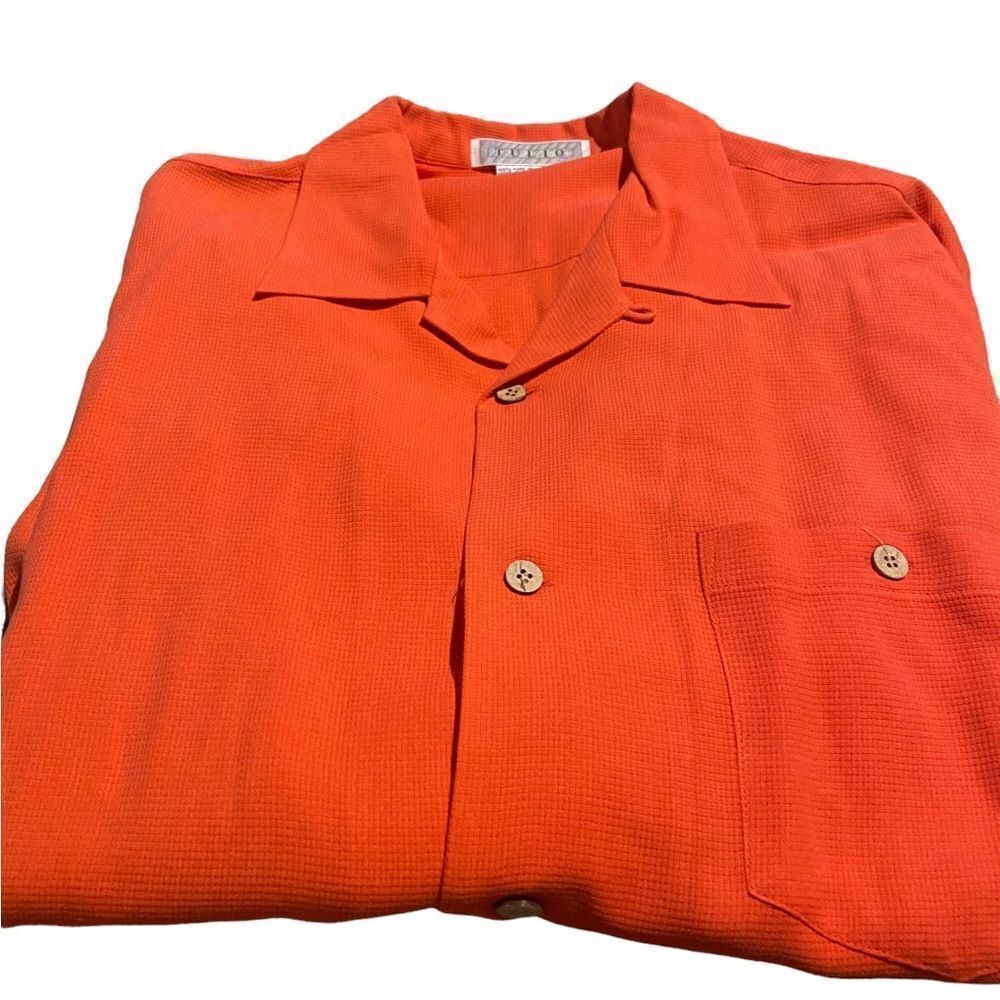 Tulip shirt sleeved silk button up shirt like new condition